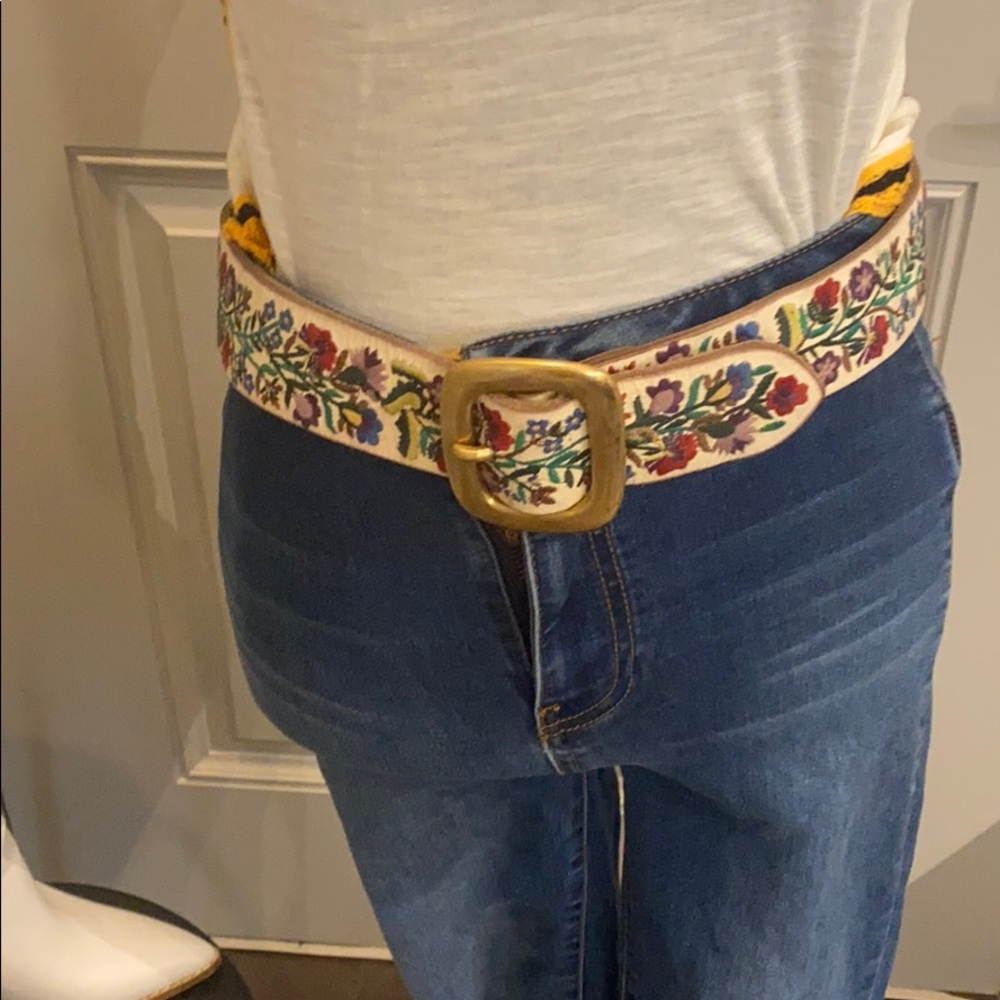 Floral lucky belt